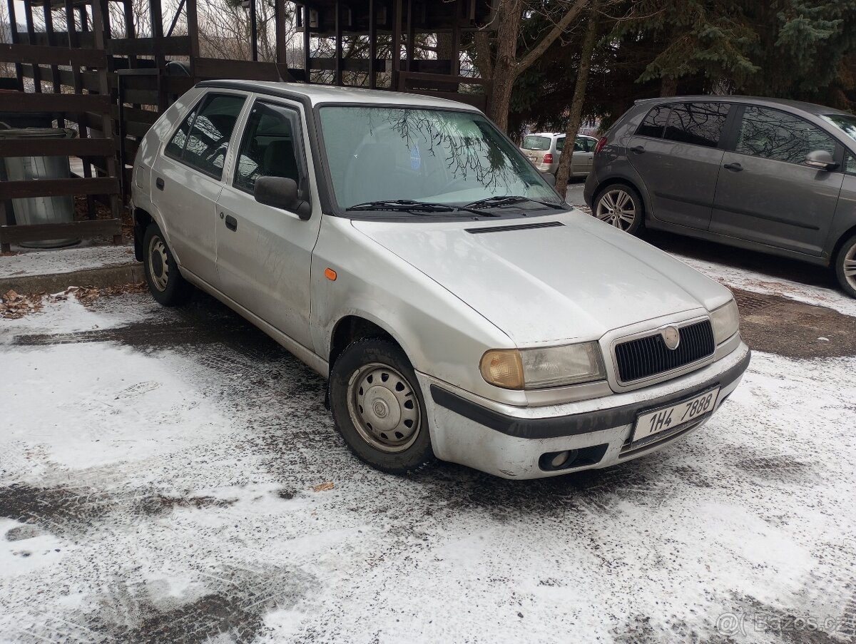 Felicie 1,3 benzin - 2