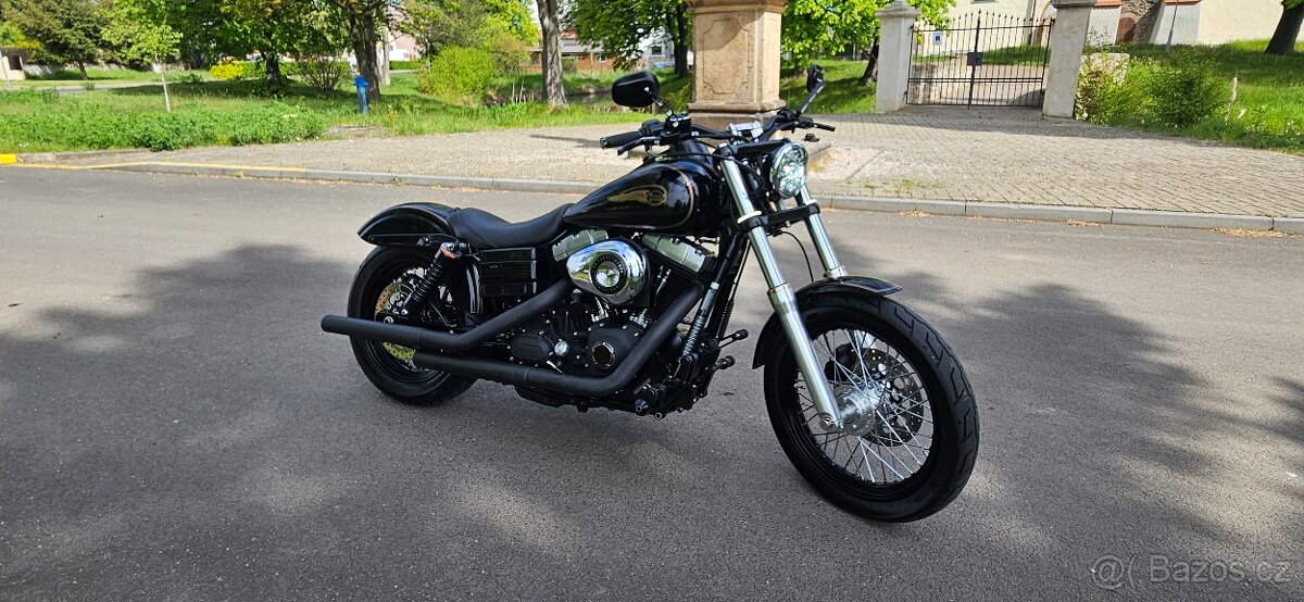 Harley Davidson-Dyna Street Bob - 2