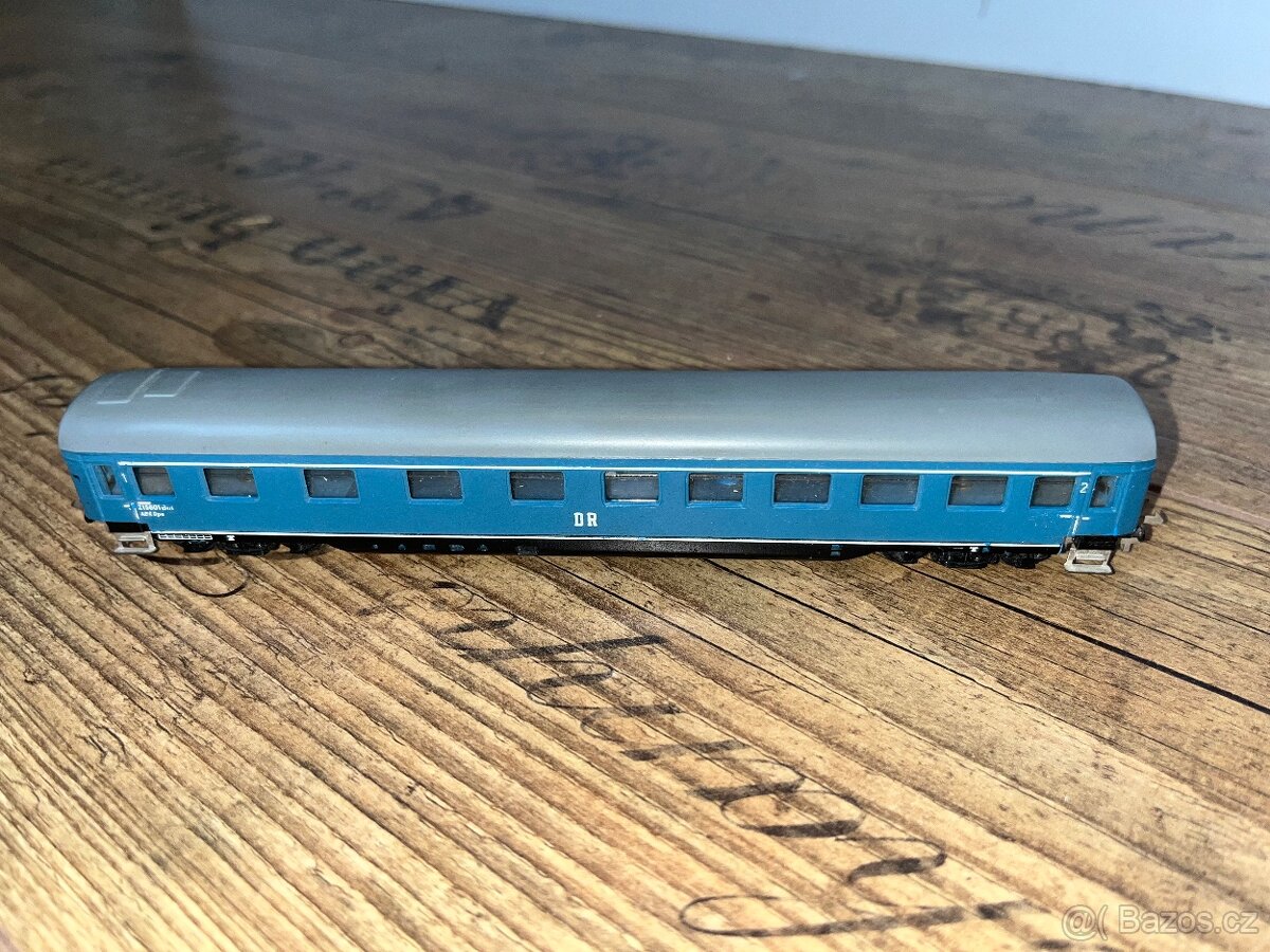 Osobní vozy klasické stavby - 2