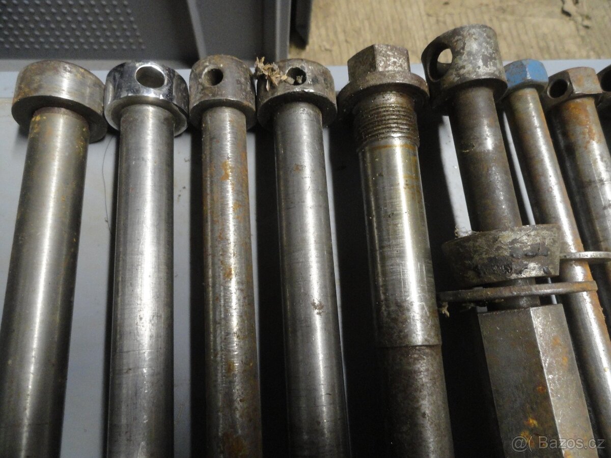 Konvolut dílů JAWA, ČZ, Pérák, stadion, pionýr, Zündapp - 2