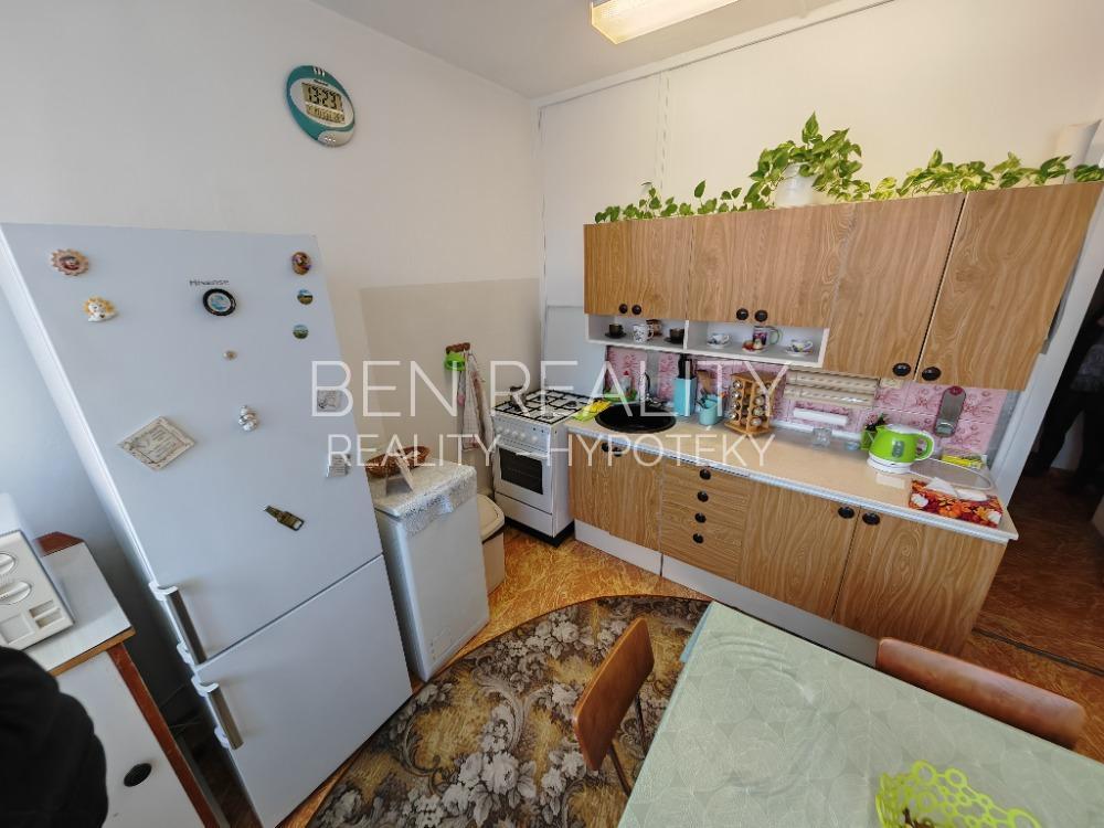 Pronájem - byt 3+1 Zlín Díly 3691 - nedaleko centra města - 2