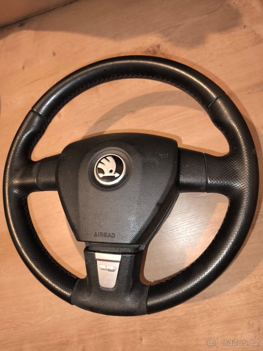 Kožený volant Škoda Octavia 2 RS vč. airbag - 2