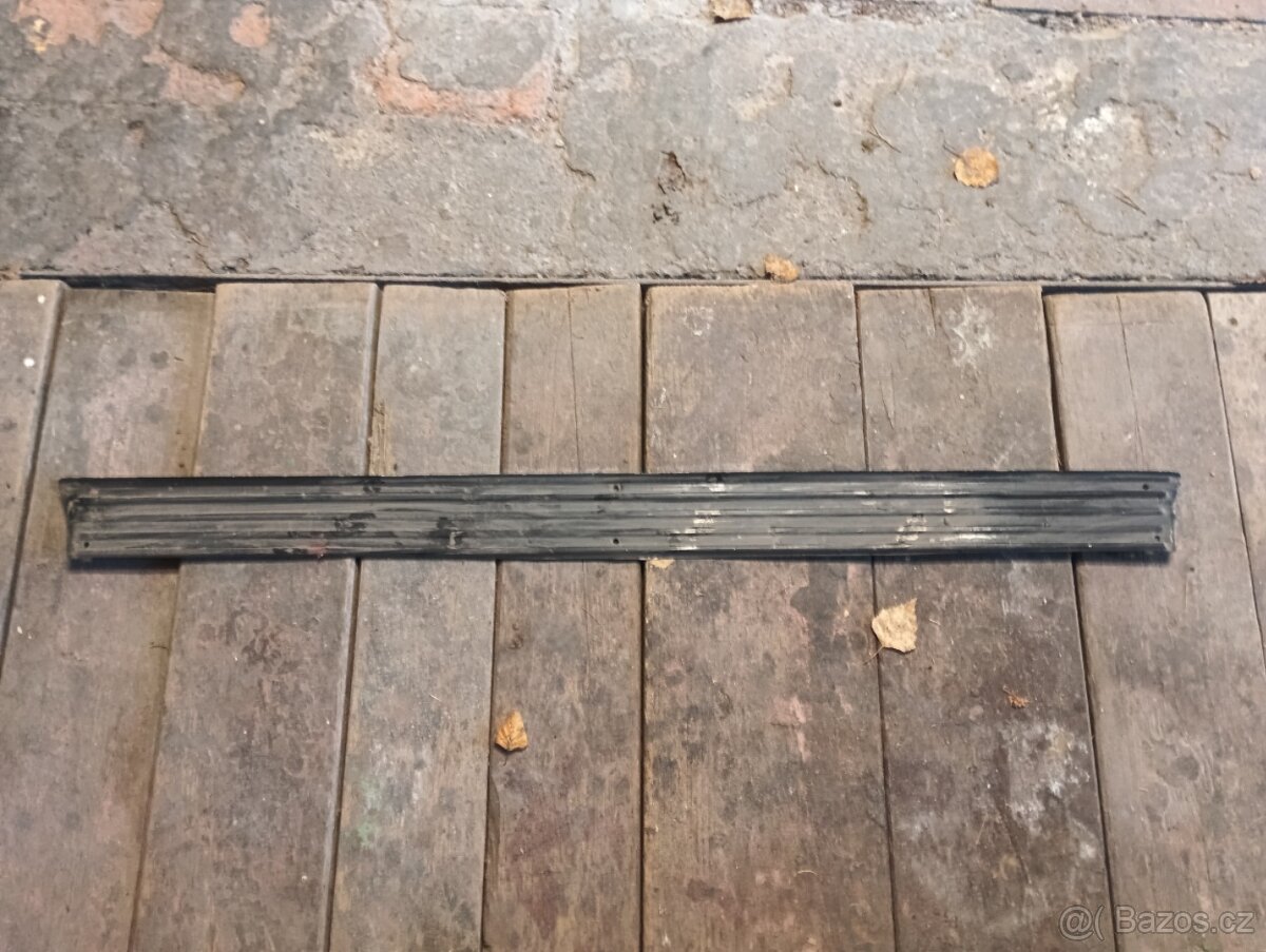 Bočnice škoda 105 a zadní čelo - 2