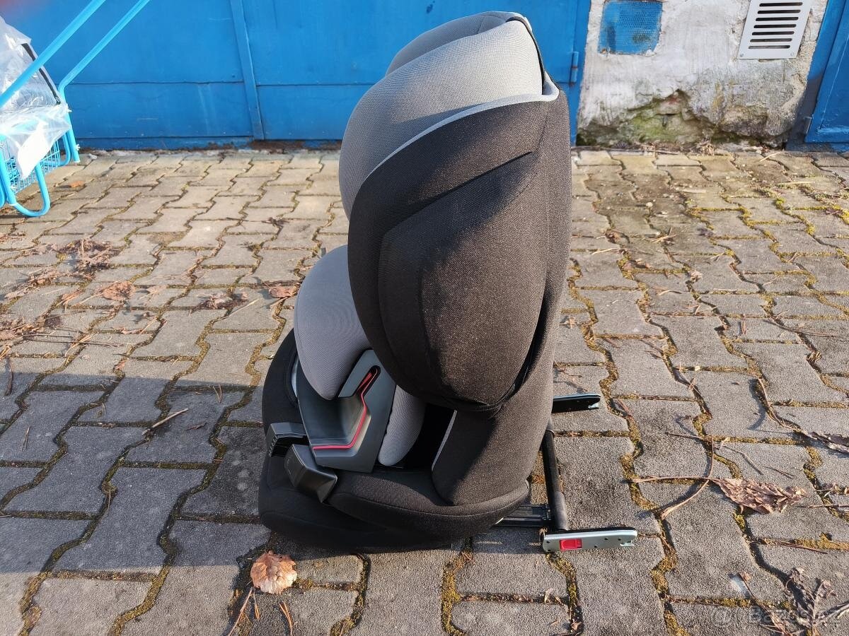Prodám autosedačku CYBEX Juno Fix 2018. Za 1200 Kč. - 2