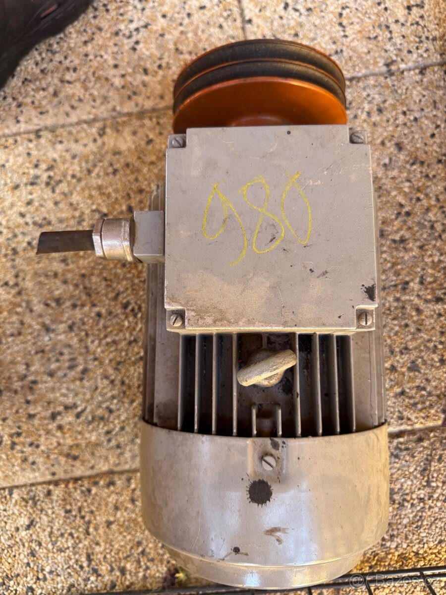 Elektromotor patkový 7,5KW,3KW , 2,2KW a 1,1Kw - 2