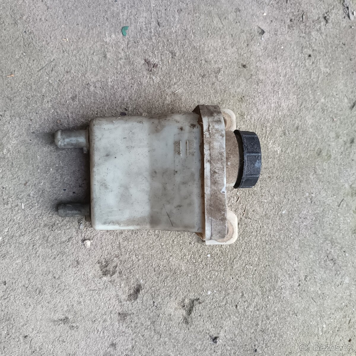 Alfa Romeo 156 nádobka serva - 2