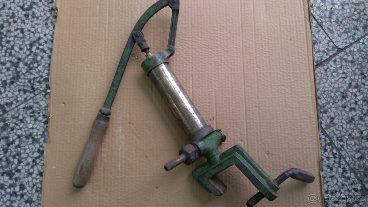 Stará pípa, džberovka, mosazná pumpa - 2