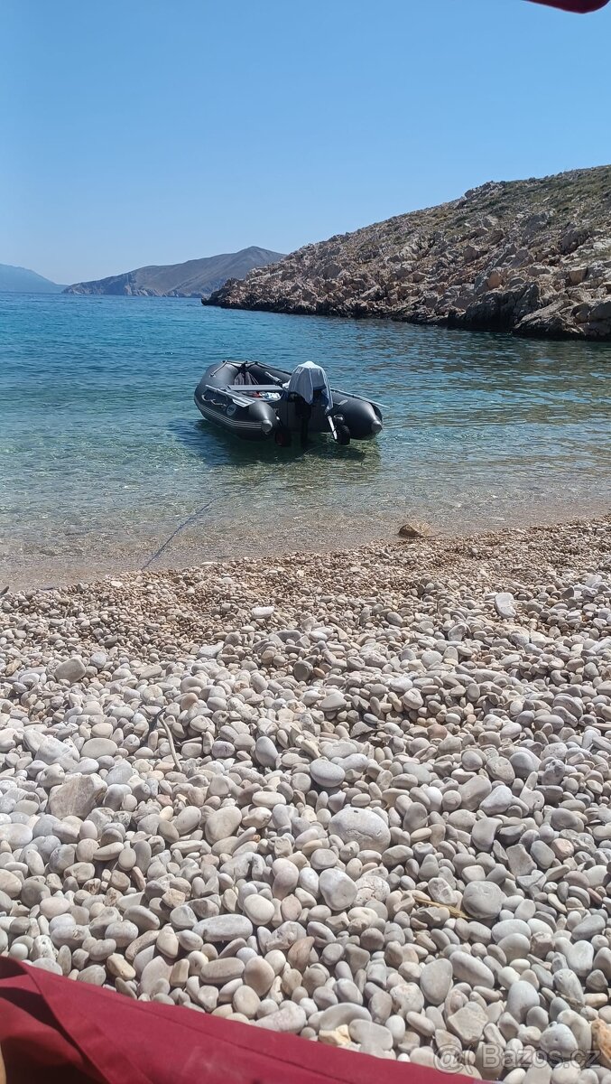 Prodám člun + motor - 2