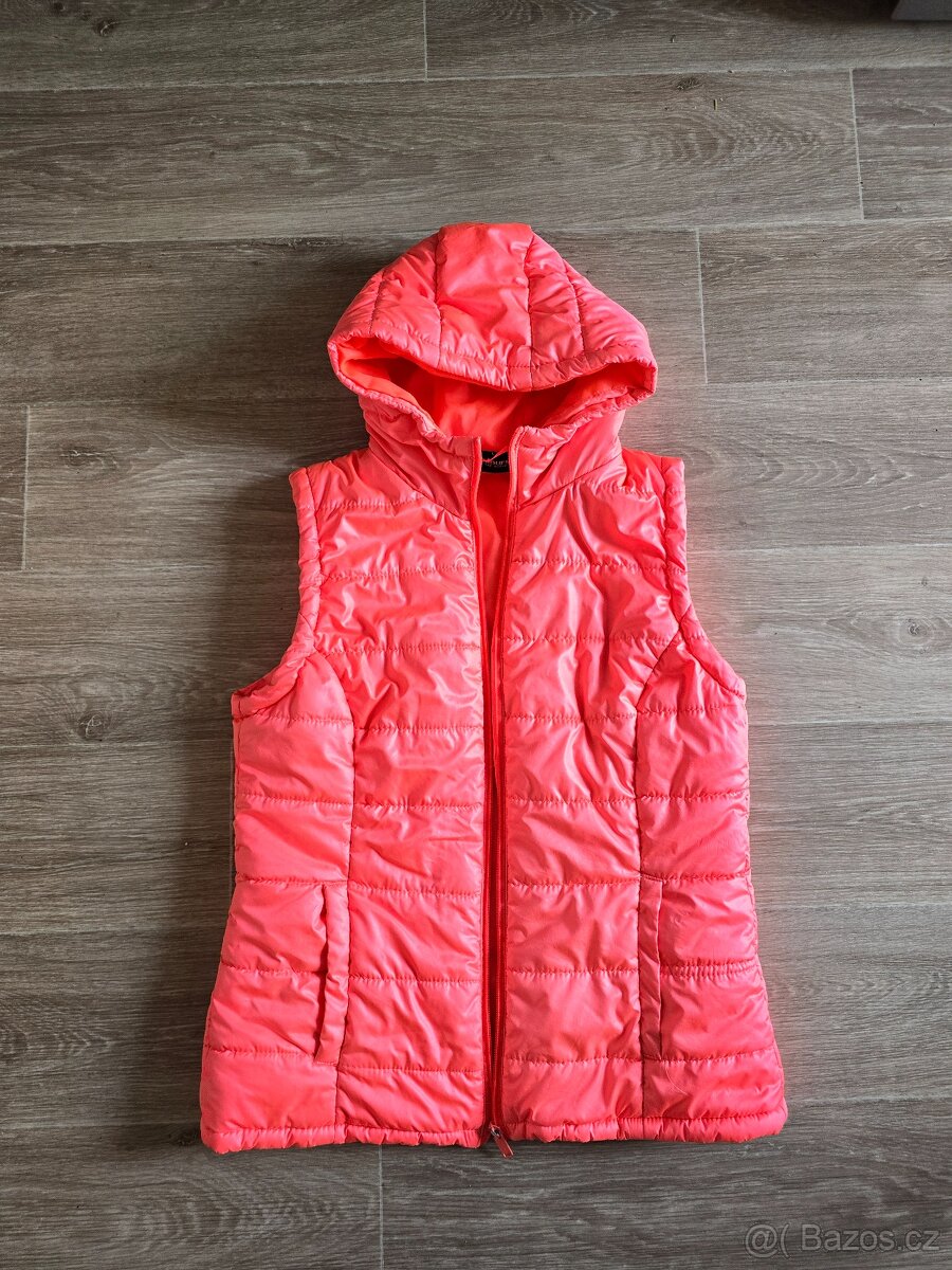 Krásná vyrazná vesta vel.M/L - 2