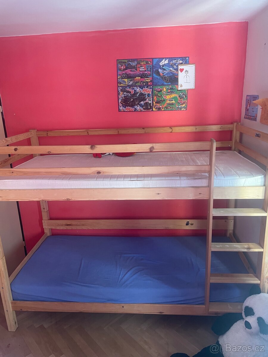 Dvoupatrová postel - 2