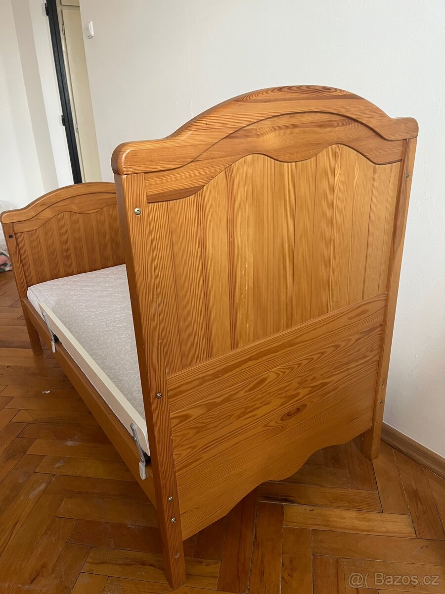 Masivní postýlka Mamas&Papas - 2