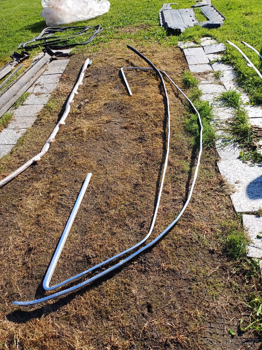 AUDI A4 B6 Lišty oken - 2