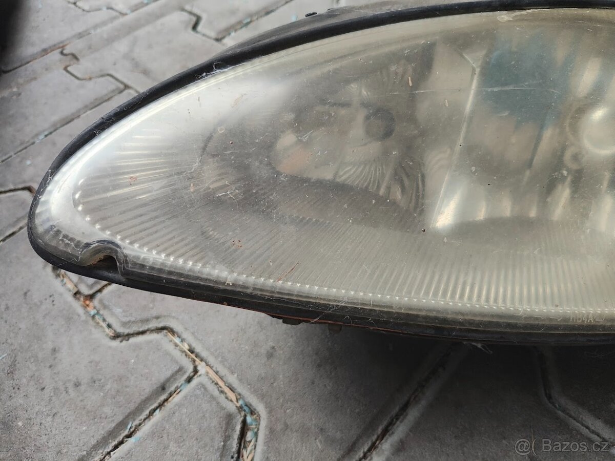 Přední světlo Chrysler PT Cruiser - 2