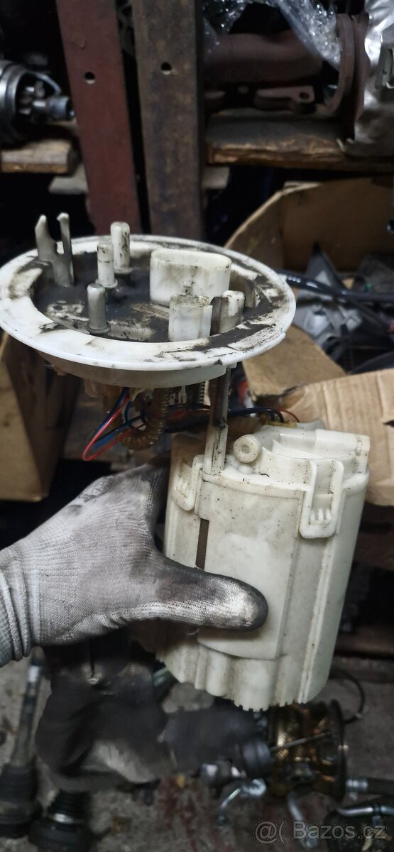 Podavaci cerpadlo do nadrze audi A4 B8 8K A5 - 2