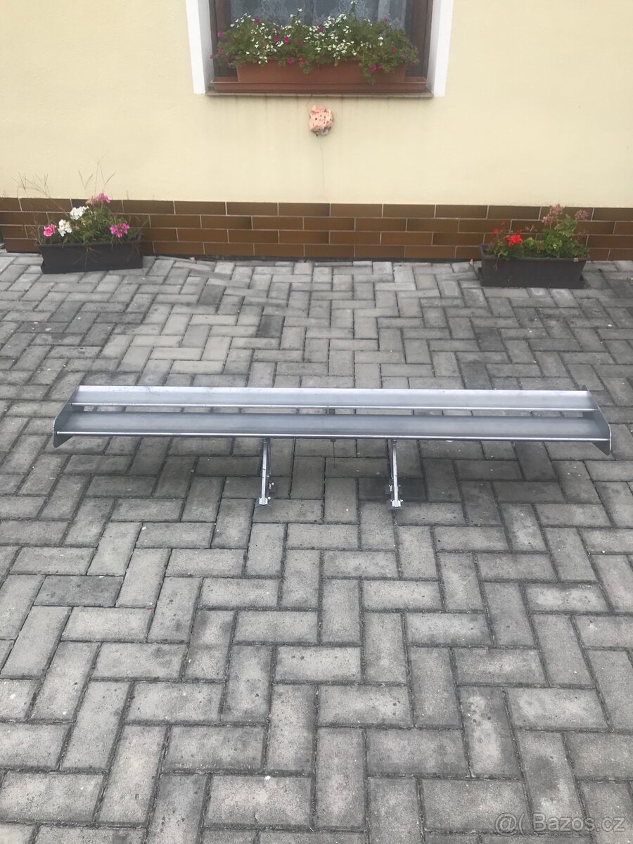 Přítlačné křídlo - 2