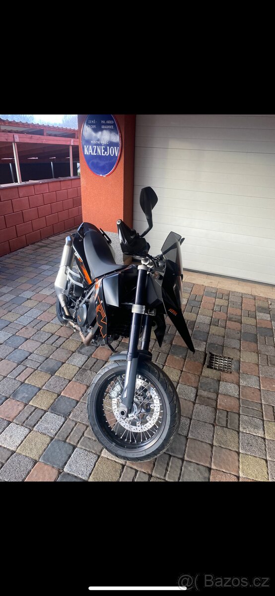 Prodám Ktm 690 sm