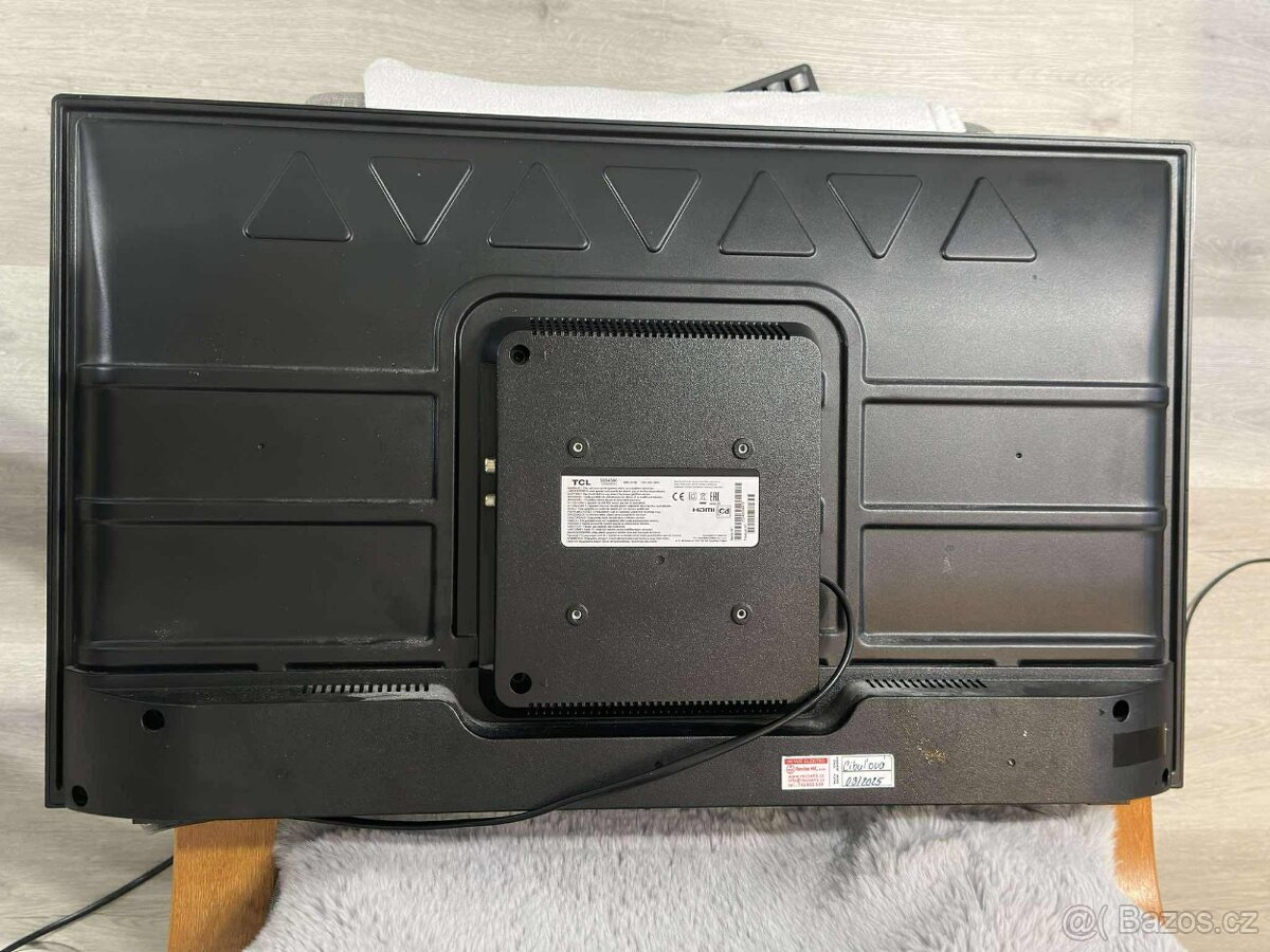 Funkční Televize 32" TCL 32D4300 - 2