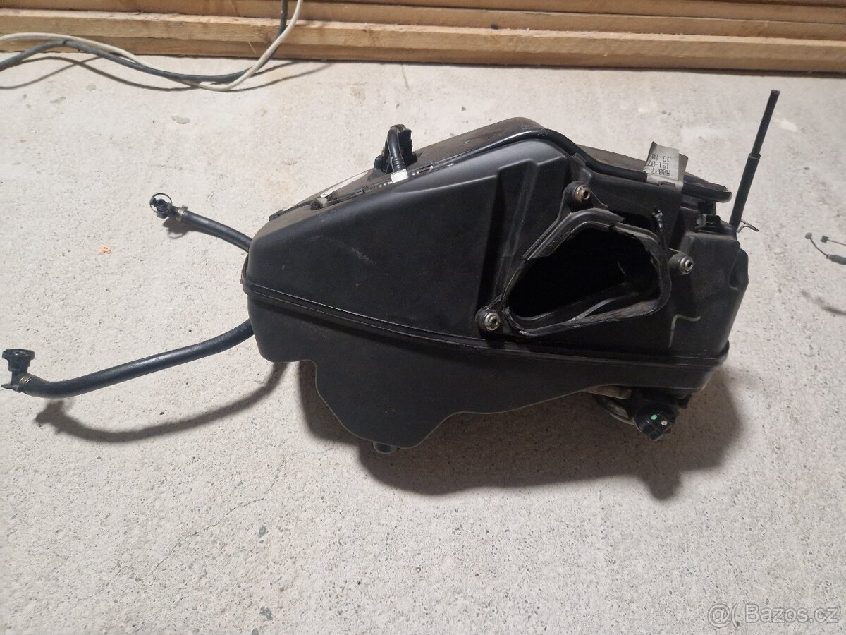 Ducati 1098 airbox - 2