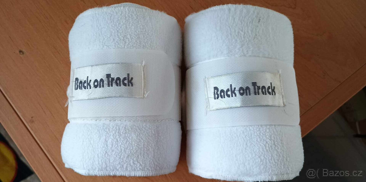Prodám fleecové bandáže Back on Track bílé - 2