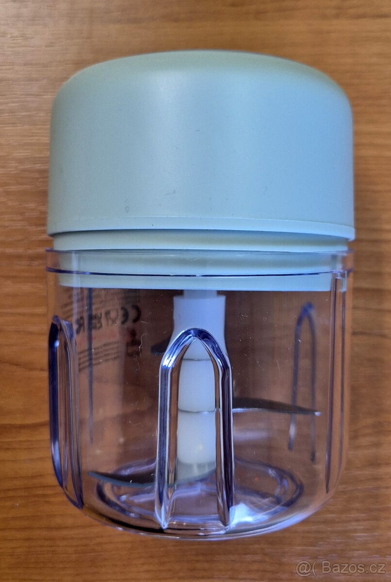 RUČNÍ BATERIOVÝ MLÝNEK, KRÁJEČ - 2