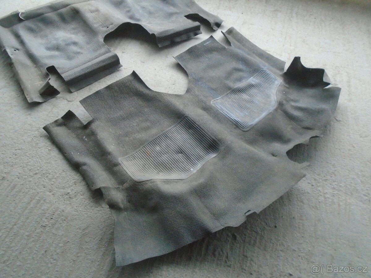 Fiat 128A Zastava 1100 Podlahova guma - 2