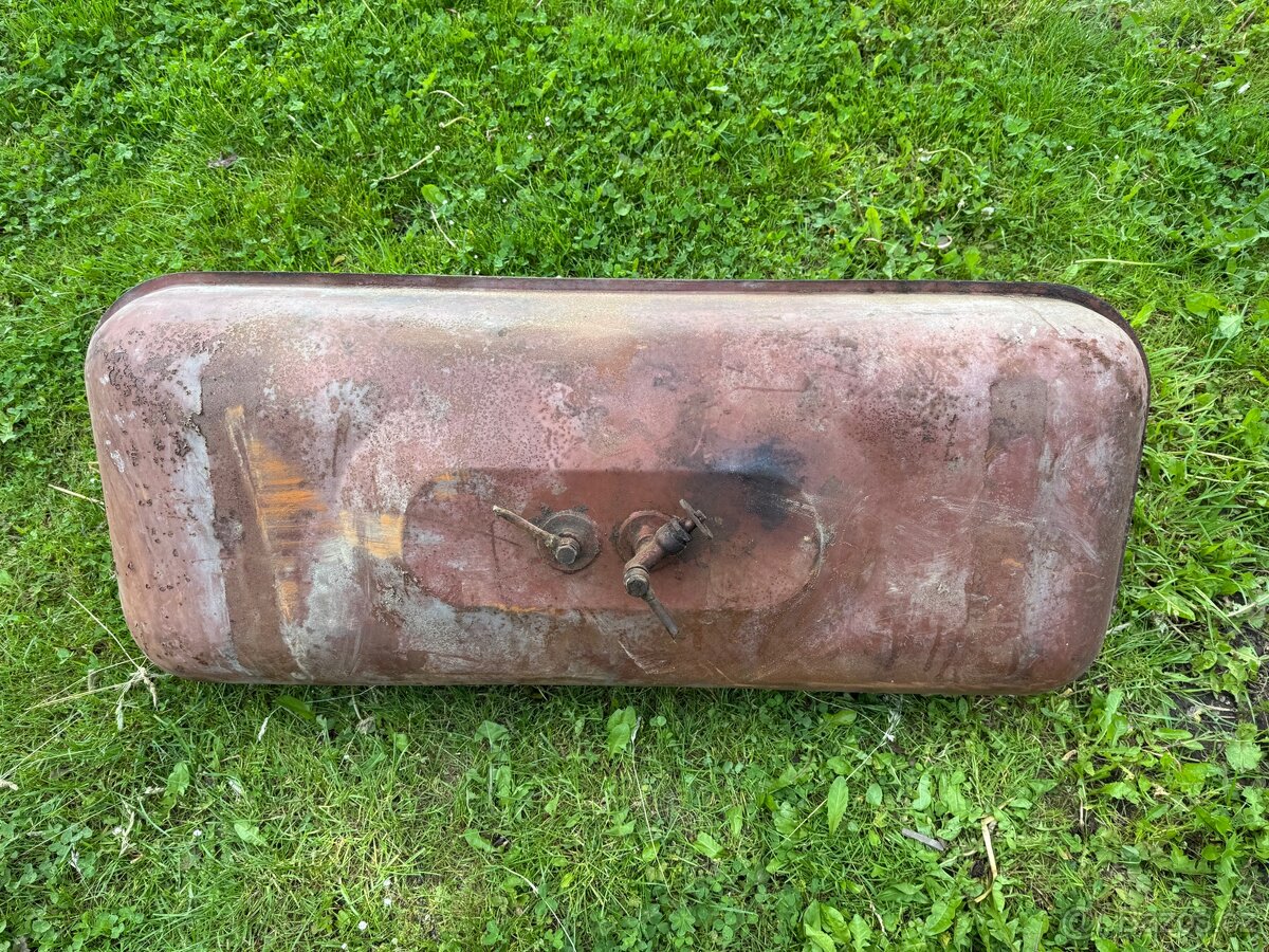 Palivová nádrž - 2