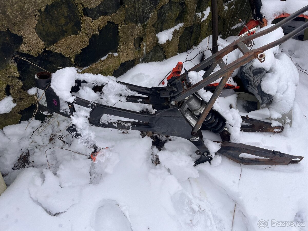 Díly na motorku - 2