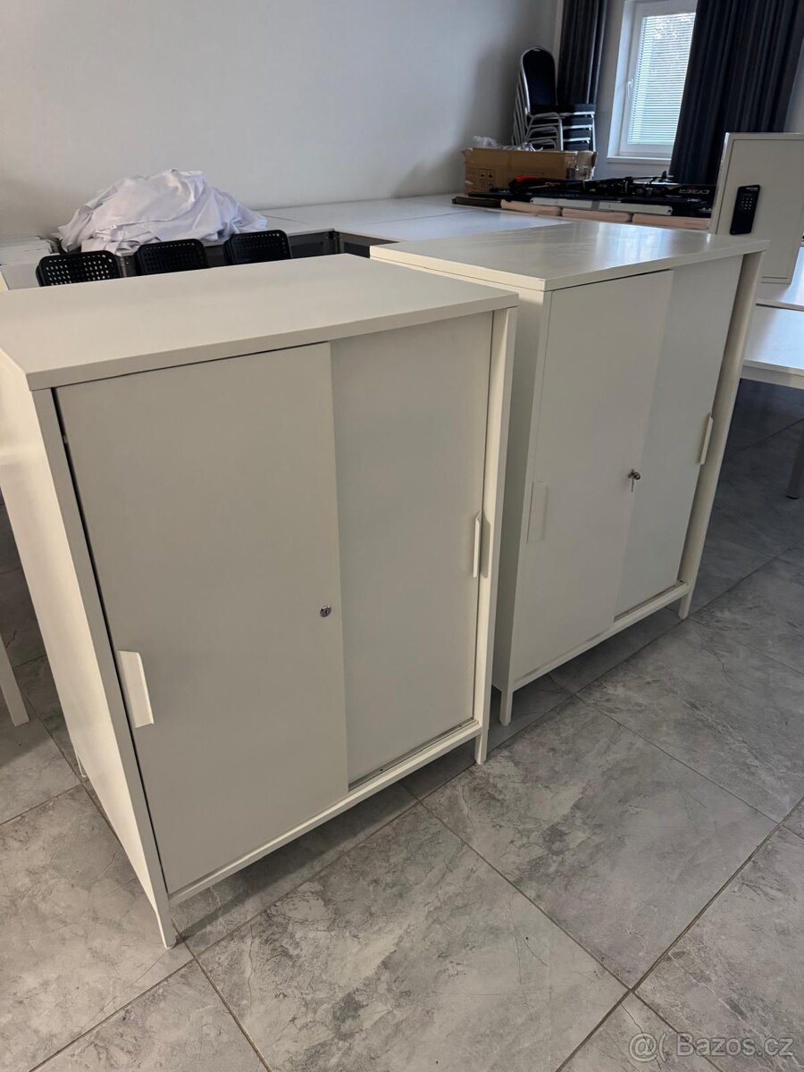 Plechová skříňka - 2