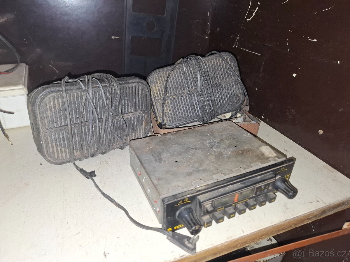 Autorádio - 70tá léta + reprobedny funkční - 2