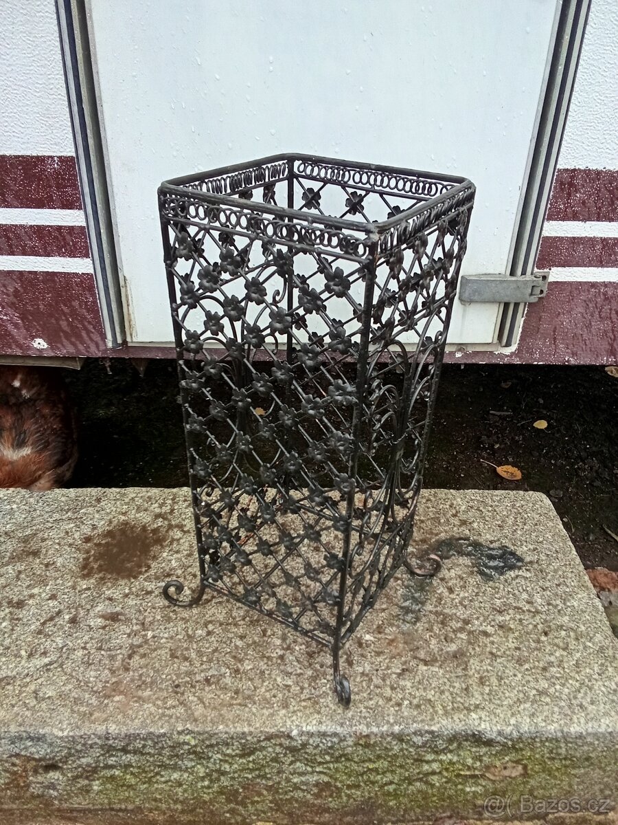 Stojan na deštníky - 2