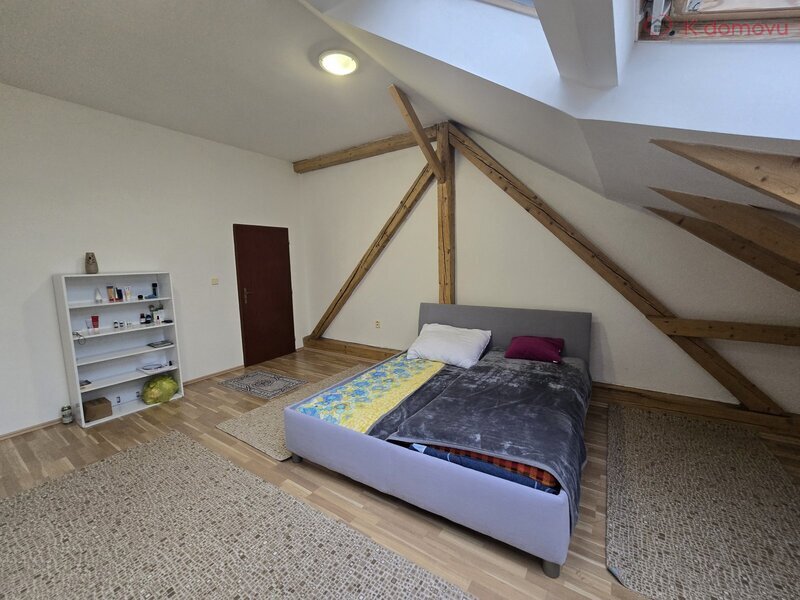 Prodej bytu 3+1 na ulici Komenského - 2