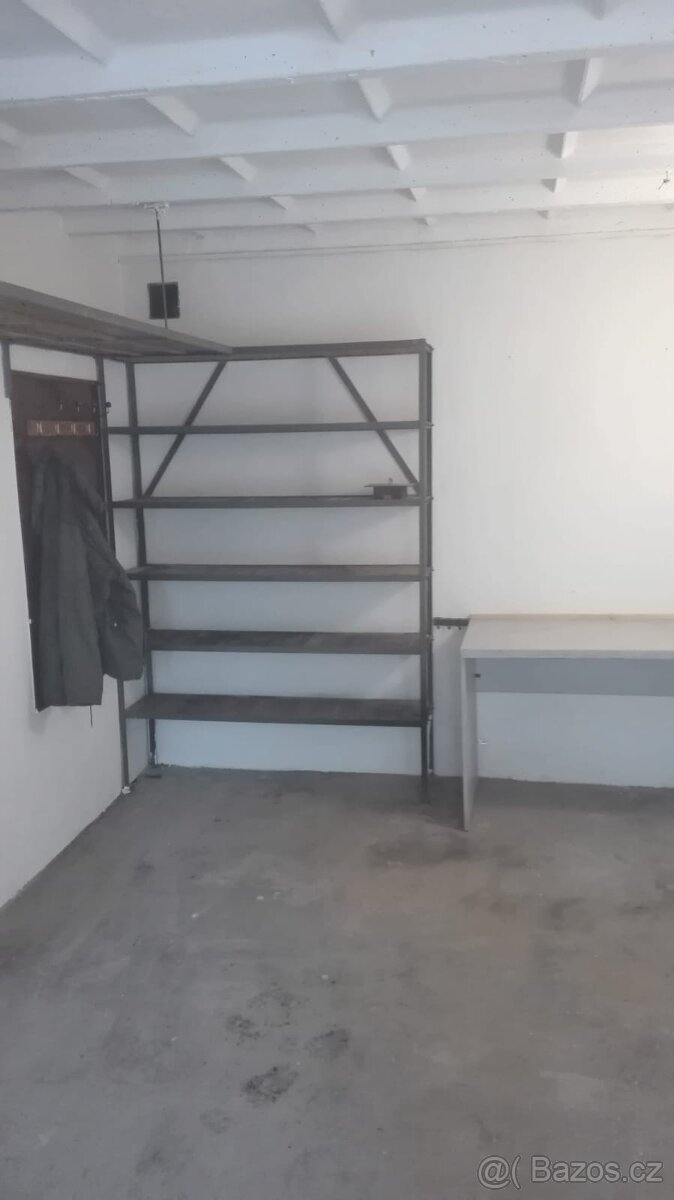 Pronájem GARÁŽE - 2
