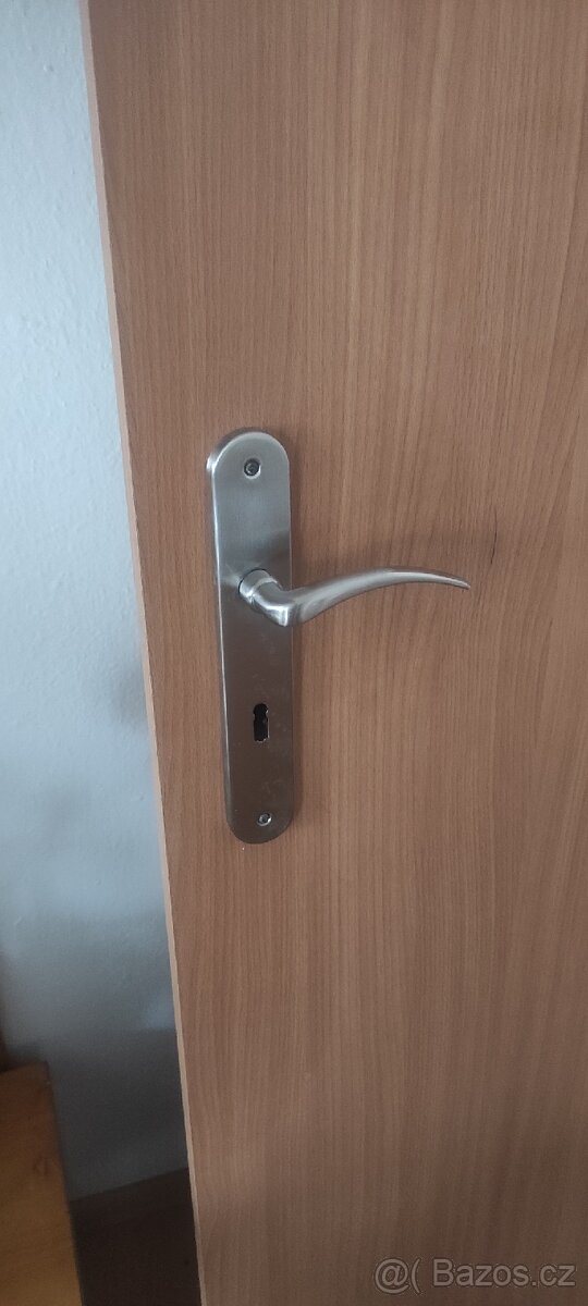 2x interiérové dveře s kováním - 2