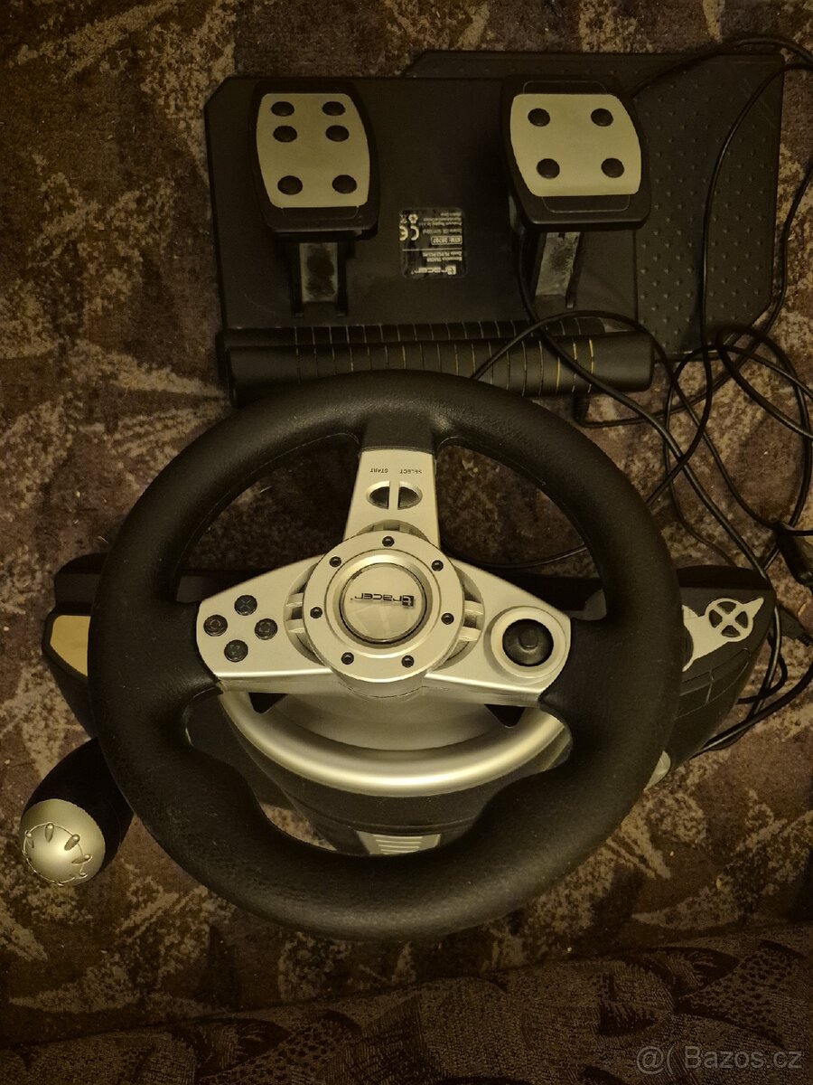 Volant s pedály k počítači - 2