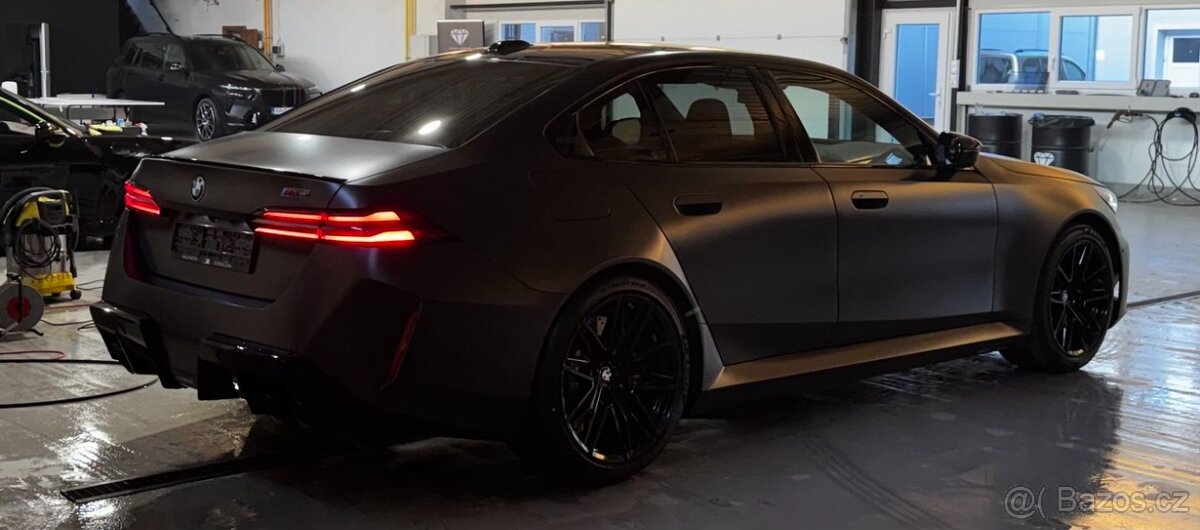 BMW M5 na pronájem - 2