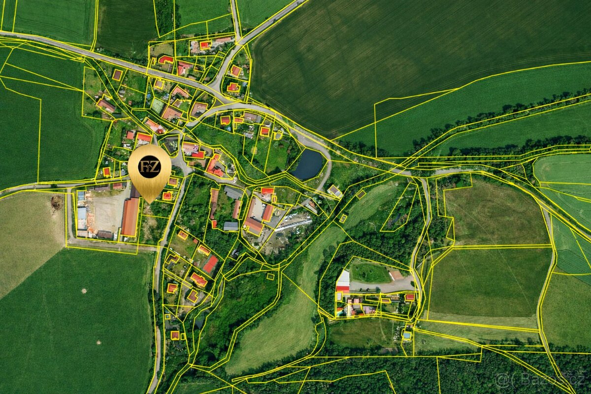 Stavební pozemek v Ouběnicích 1 026 m² - 2