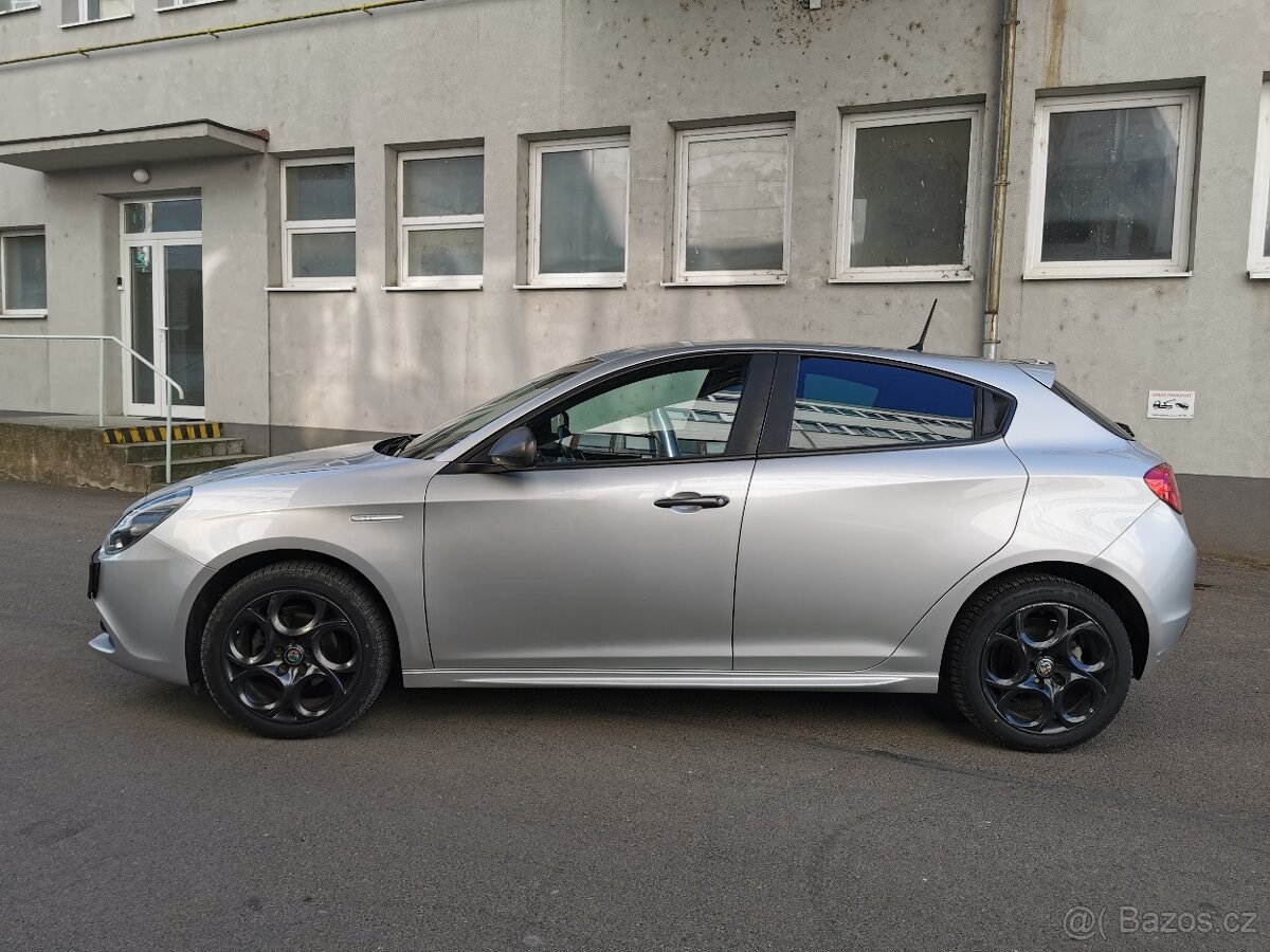 Alfa Romeo Giulietta - 2