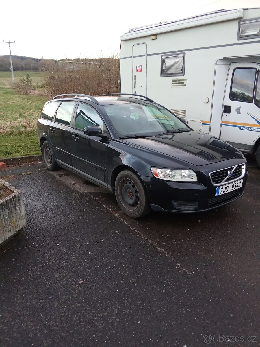 Prodám Volvo v50 - 2