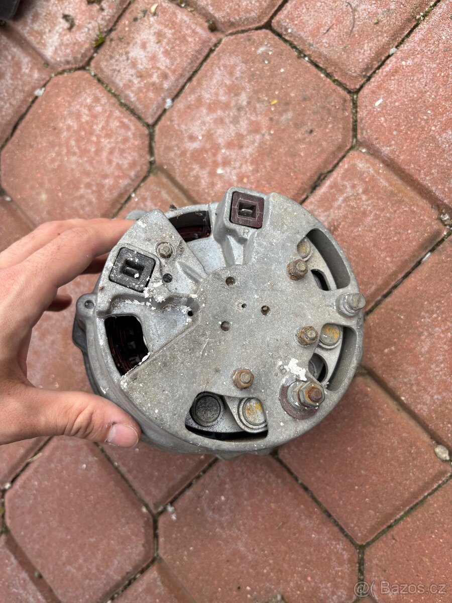 Alternátor skoda 105,120 - 2