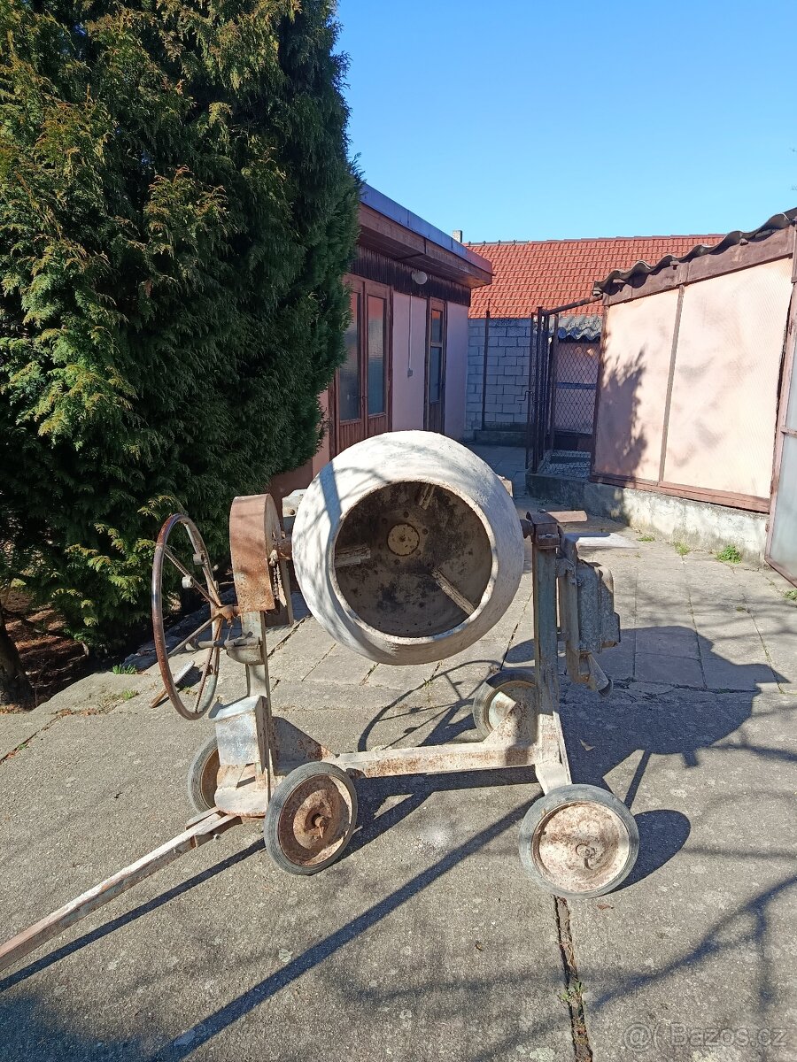 Stavební míchačka - 2
