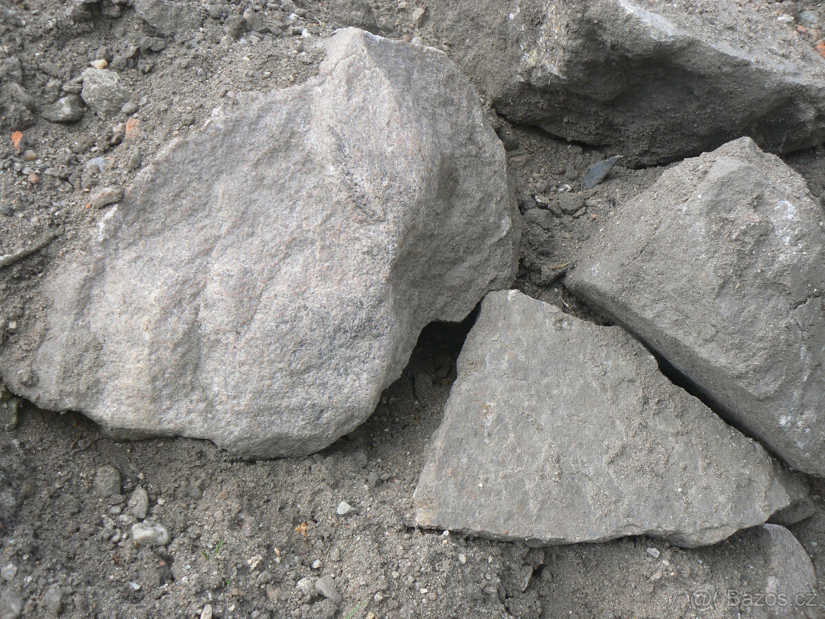 kámen-žula z demolice na zídku nebo dlažbu - 2