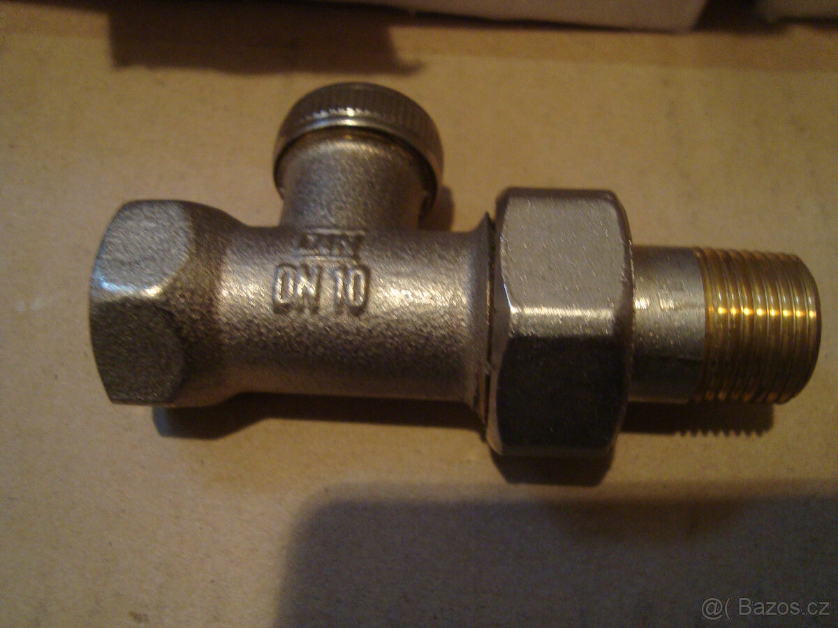 Radiátorové šroubení uzavíratelné přímé i rohové 3/8" - 2