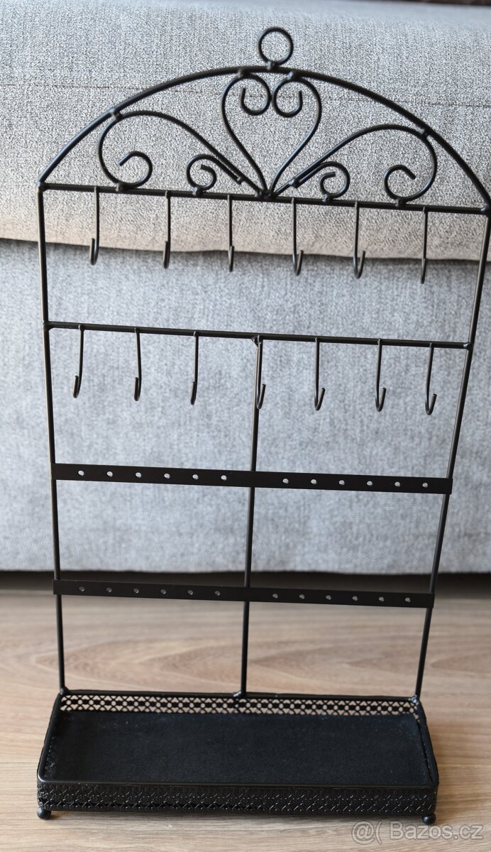 Stojan / držák na šperky - 2