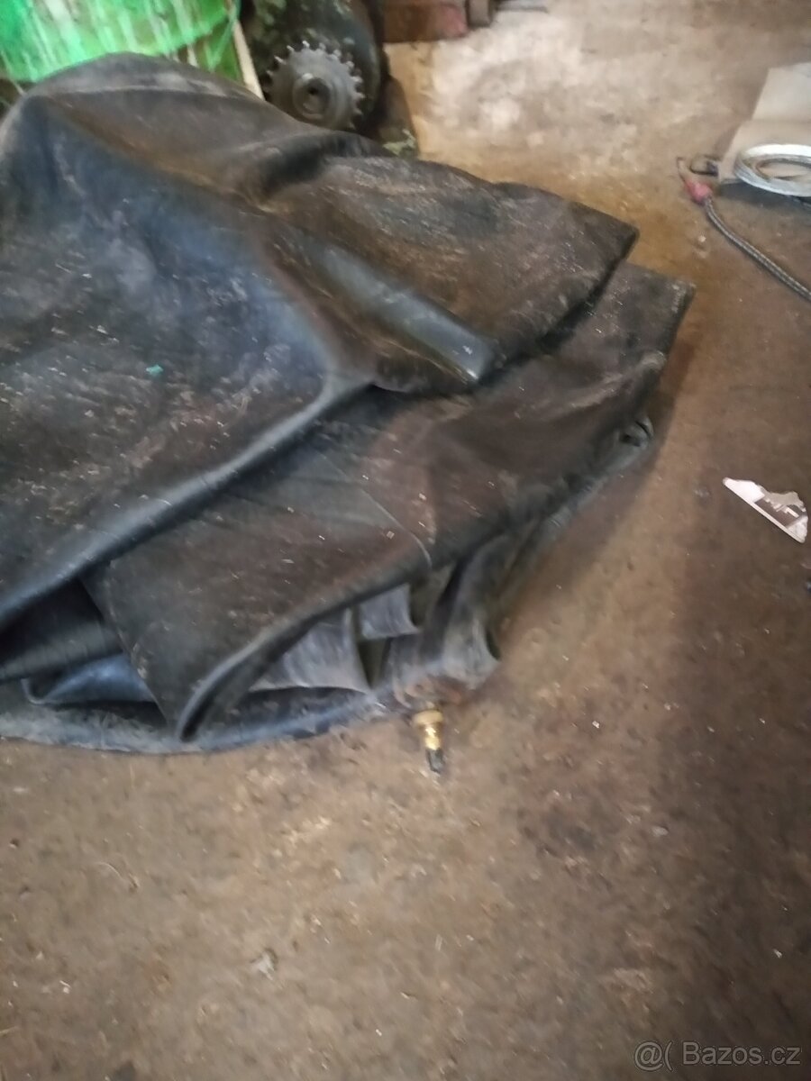 Zetor pneu 14.9-28 14,9-28 - 2