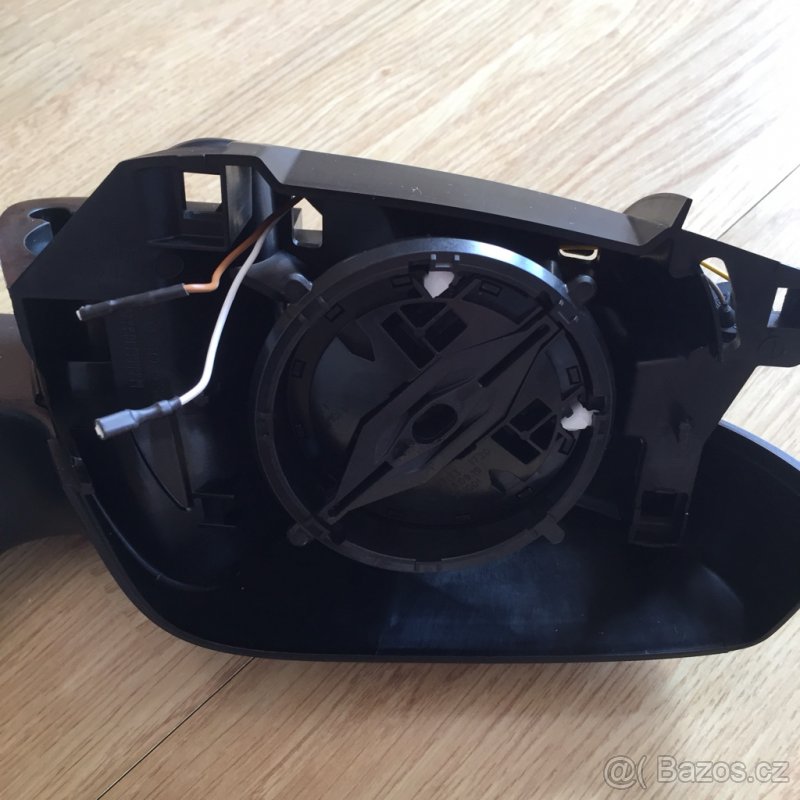 ŠKODA FABIA III pravé zpětné zrcátko - 2