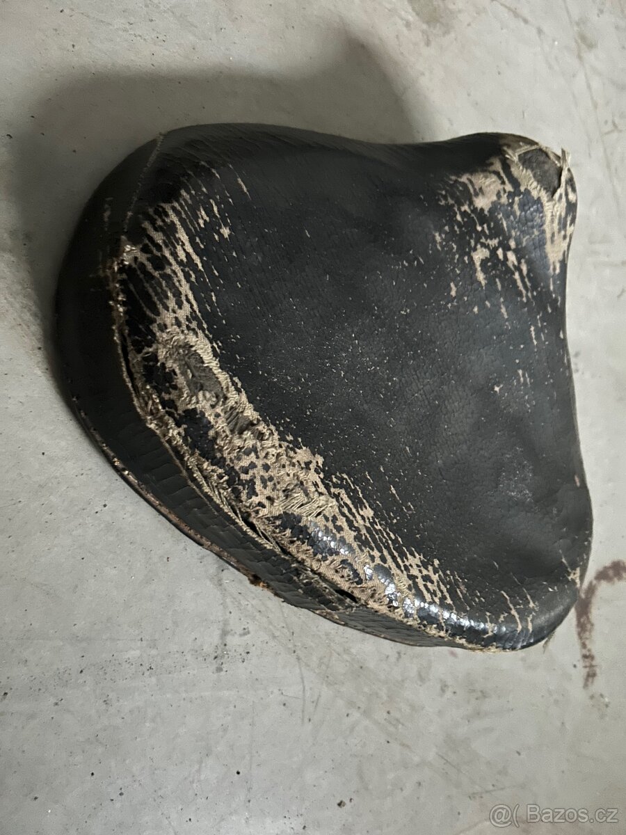 Sedlo ČZ 150C, Pérák původní stav originál - 2