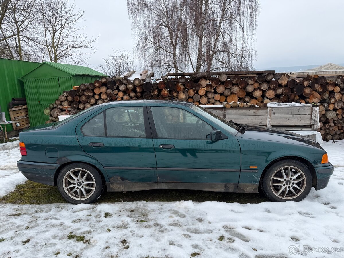 Bmw e36 323 - 2