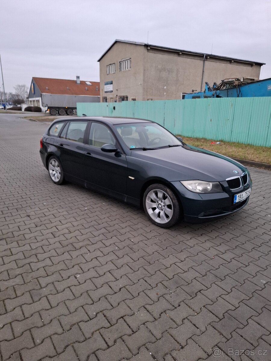 prodám BMW e91 320i 110kw manual - 2