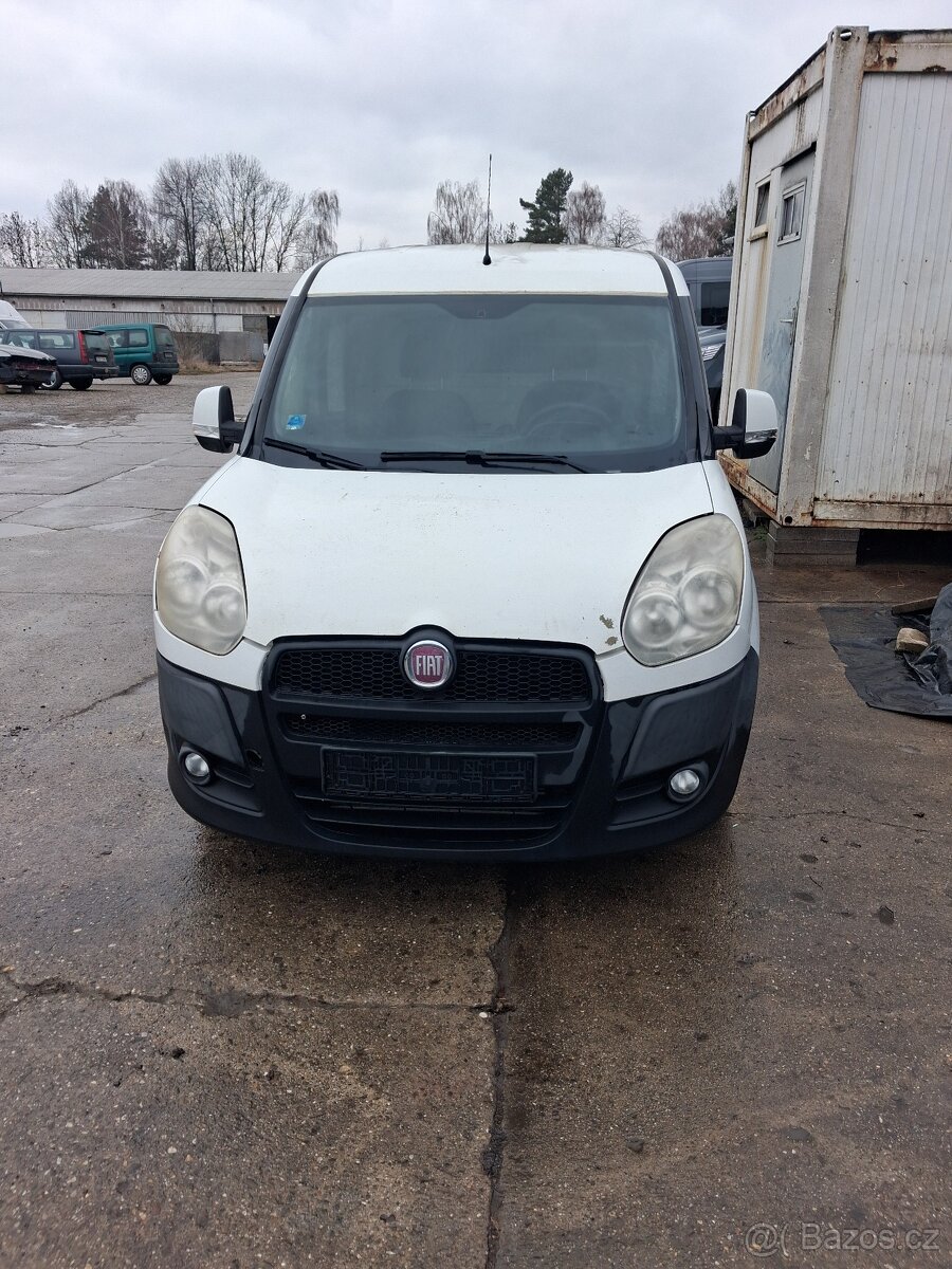 Fiat Doblo 1.6 Jtd 77kw rok 2012 dily - 2