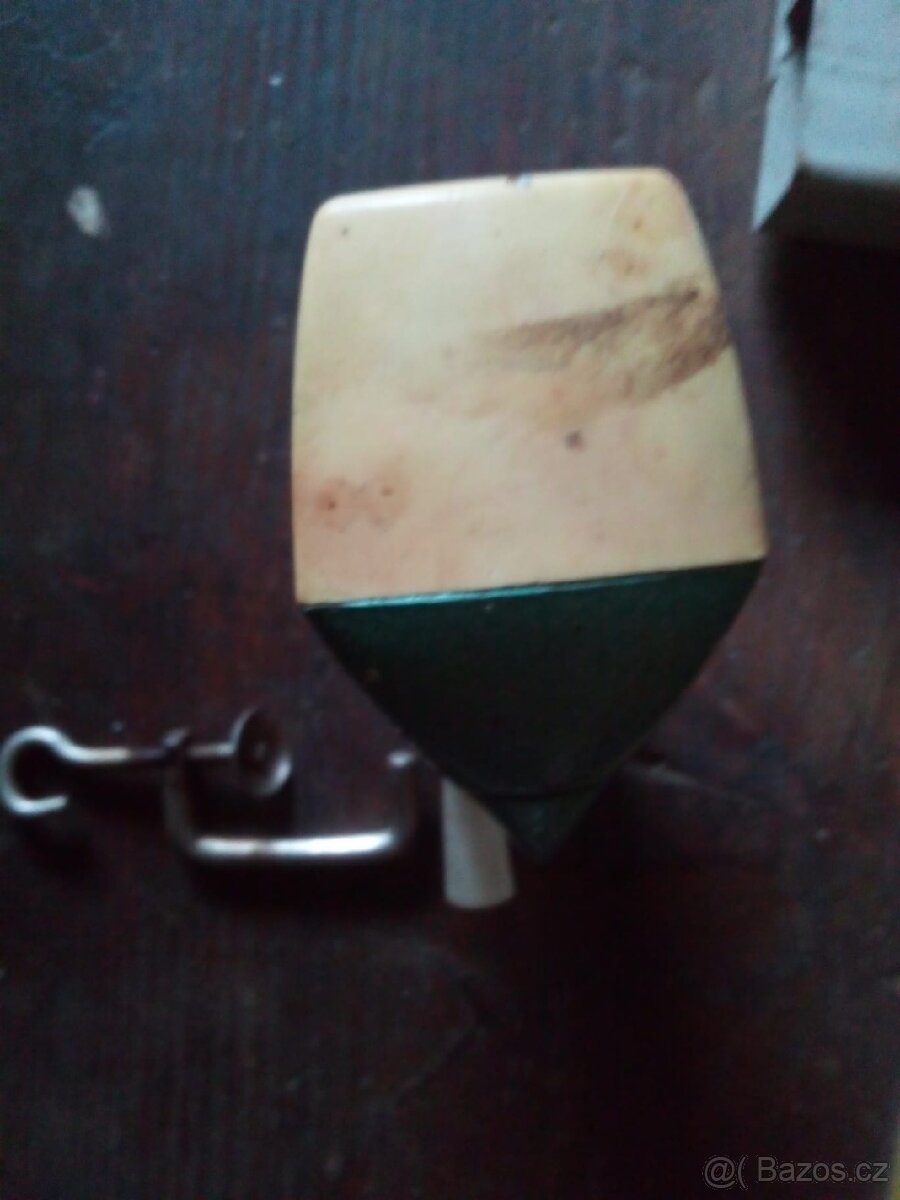 Retro ořezávátko s upínkou ke stolu - 2